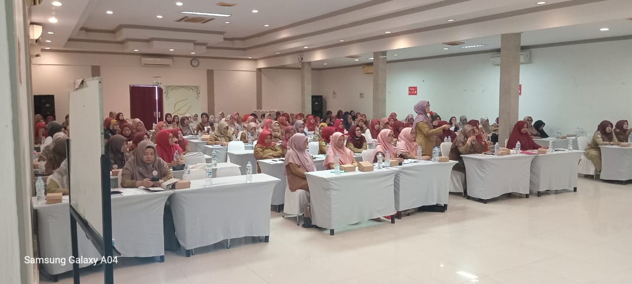 Seminar Peningkatan Mutu Dan Kualitas Bidan Desa Terhadap Pelayanan Bumil