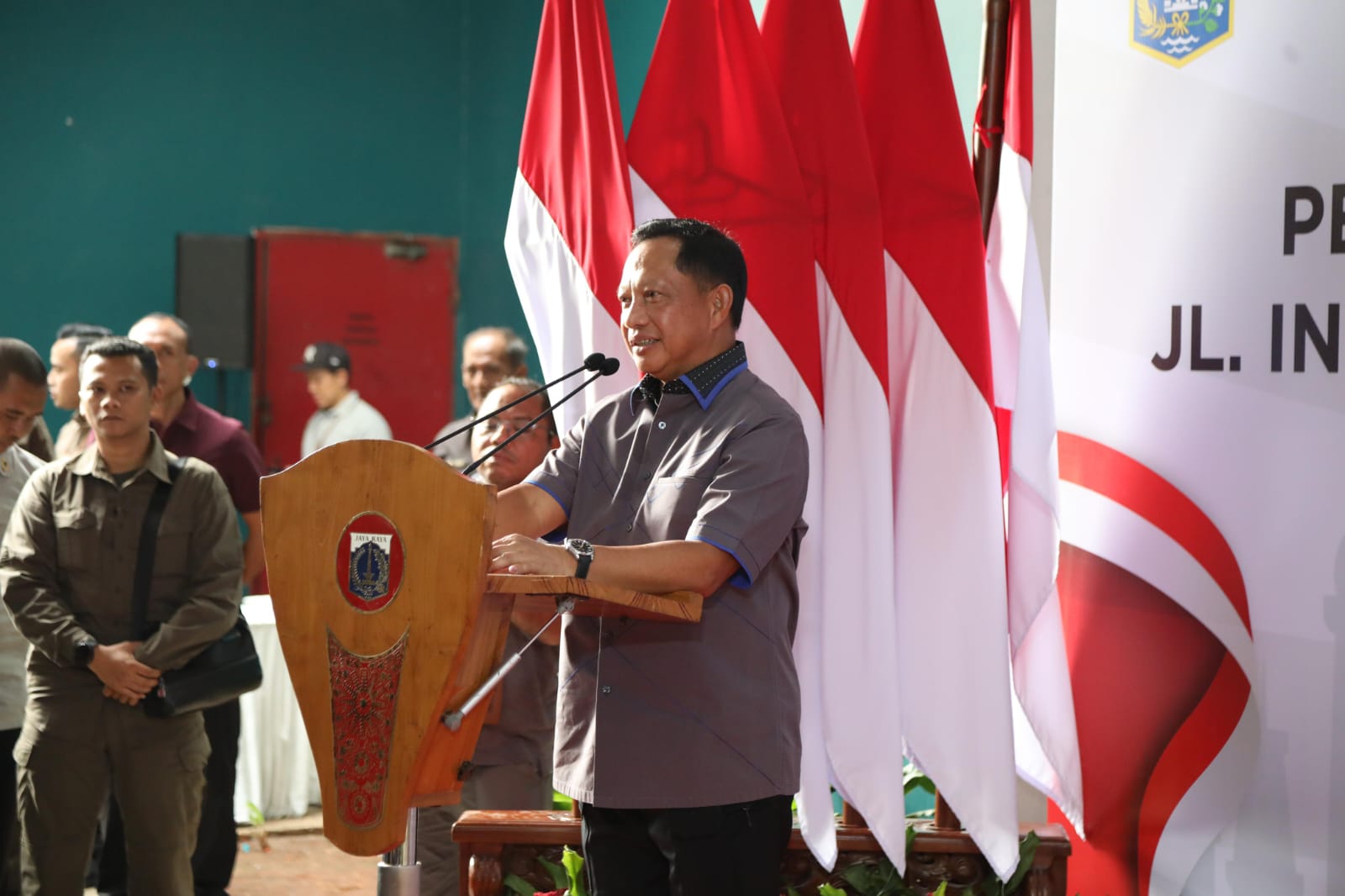 Relokasi Warga Kolong Jalan Tol,Mendagri Harap Pemda Lain Ikut Bergerak Tangani