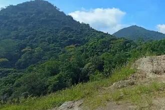 Wisata Gunung Batu Tanjungsari : Tempat Nyantai Dengan View Alam Eksotis