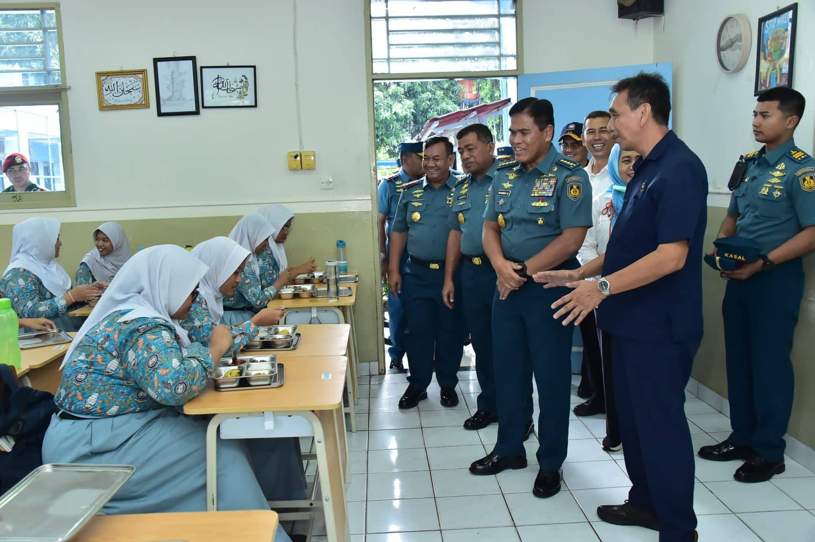 Sukseskan Program Pemerintah,TNI AL Laksanakan Makan Bergizi Gratis Di Jakarta