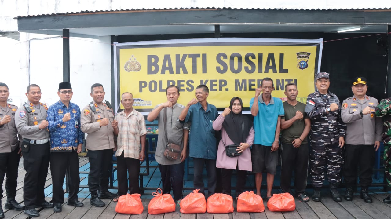 Bakti Sosial,Kapolres Kepulauan Meranti Bagikan Paket Sembako