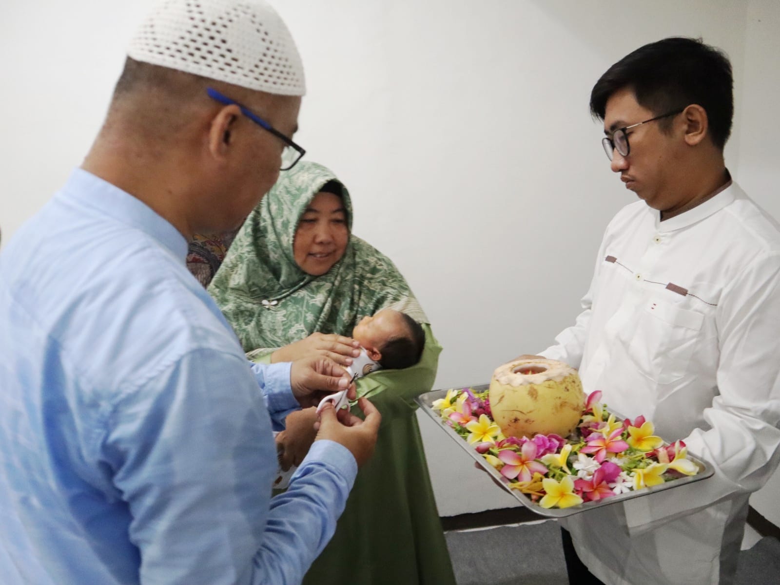 The Tradition of Isra’ Mi’raj in Lombok : Between Culture and Da’wah