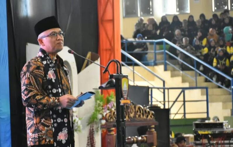 Wamendikdasmen Profesor Atip Latipulhayat Hadiri Gebyar Guru Hebring Di Kabupaten Sumedang