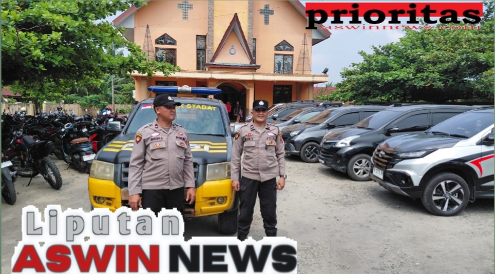 Polsek Stabat Laksanakan Pengamanan Ibadah Minggu, Wujud Kehadiran Polri Berikan Rasa Aman kepada Masyarakat