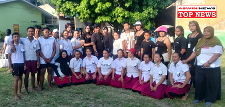 Heboh tanding bola kasti tim waria lawan emak emak (Macan) di desa Simpang Pulo rambung.