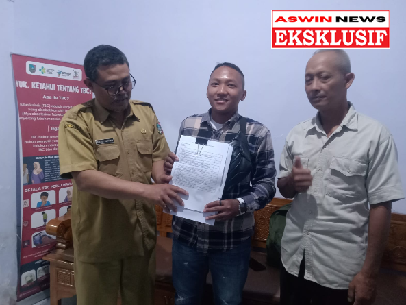 DPC ASWIN JOMBANG: Verifikasi Berkas di Kesbangpol